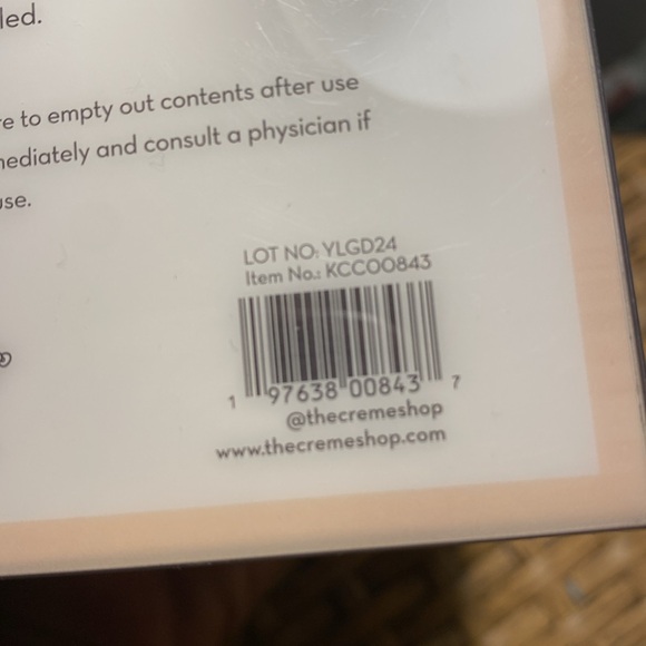 The Crème Shop x Hello Kitty chill comfort reusable ice bag. Brand new. - Picture 5 of 5